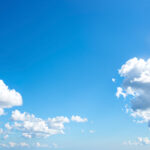 【無料素材】空と雲のシンプルな背景01