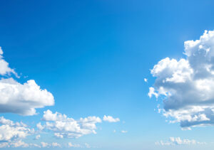 【無料素材】空と雲のシンプルな背景01