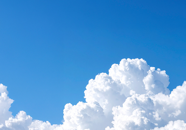 【無料素材】空と雲のシンプルな背景04